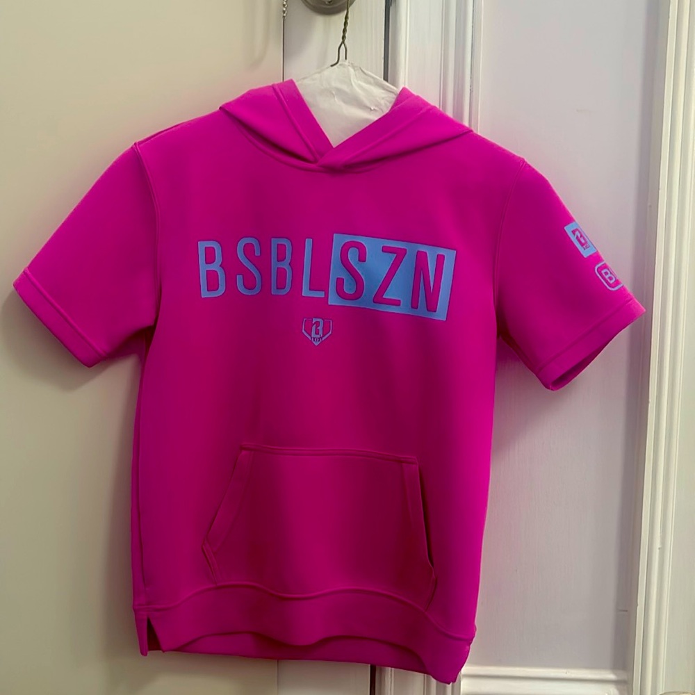 THREE Baseball Lifestyle Short Sleeve Hoodies Sz Youth Medium